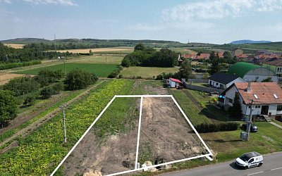 Prodej 2 stavebních pozemků 2242