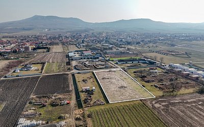 Komerční pozemek Dolní Dunajovice 2337