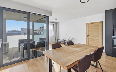 Prodej bytu 3+kk, 72 m², terasa 7 m², sklep 5 m², garážové stání – Mikulov 2284